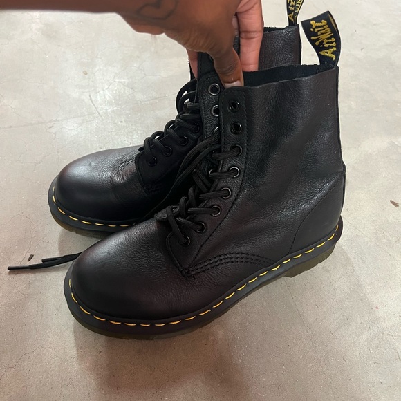 Dr. Martens - Picture 1 of 5